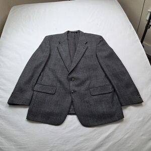 Burberrys Vintage Men’s Wool Blazer Gray Plaid Saks Fifth Avenue Classic Jacket